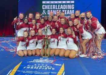 The Alabama Crimson Tide Football  All-Girl Cheerleading Squad has been named the world’s best by ESPN following a breathtaking, record-setting performance that captivated audiences worldwide. Their routine, marked by extraordinary athleticism and innovation, set a new …