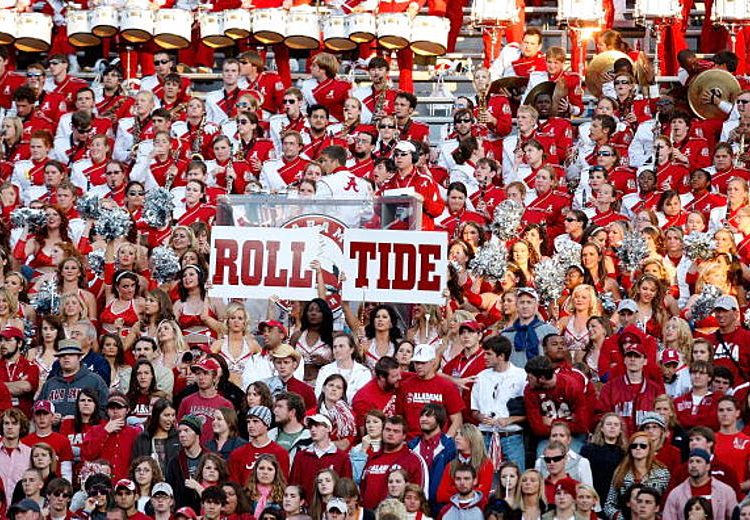 Pure Passion Unleashed! Alabama Crimson Tide Fans Raise Enormous flag in Epic Display of loyalty 💕 the heart of Crimson Tide roared as fans waved a massive Crimson Tide flag, igniting the stadium with pride and power. Captured in stunning photos,this unforgettable moment showcases the undying love and unity of Crimson Tide faithful. this isn’t just fandom-it’s a way of life! 💕#GORoll Tide