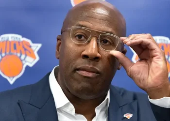 “$29.5 Million? Keep It!” – Mike Brown’s Surprising and Resolute Rebuff of Brooklyn Nets’ Mega Coaching Offer Sends NBA Into Frenzy, Reinforcing His Position as the Emotional Backbone and Lifeblood of the New York Knicks in a Move That Captivates Fans and Analysts Alike