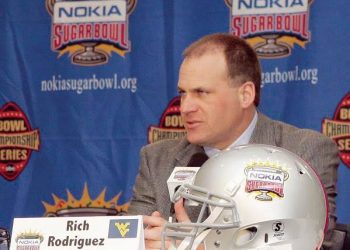 Chaos Erupts in WVU Football Locker Room as Players Brawl – Motives Still Unknown