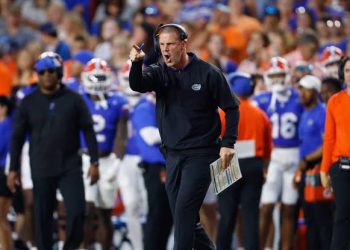 Coach Billy Napier Suspends Star Player for Abusive Behaviour and Misconduct During Practice, Sparking Division Among Fans and Critics.