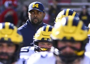 Coach Sherron Moore Suspends Star Player for Abusive Behaviour and Misconduct During Practice, Sparking Division Among Fans and Critics.