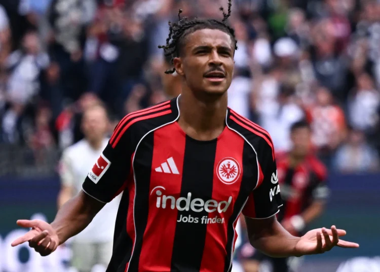 Nach Demütigender Niederlage gegen Bayer Leverkusen: Eintracht-Frankfurt-Fans und Trainer Dino Toppmöller Verlieren die Geduld mit Jean-Mattéo Bahoya – Bankplatz Droht Trotz Öffentlicher Entschuldigung: „Niemand ist Perfekt und Ich Bin Bereit zu Lernen“