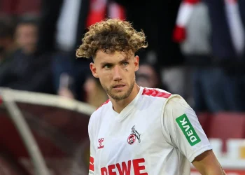 „Es ist ein wahr gewordener Traum – und ich hoffe, die FC-Köln-Fans werden sich für mich freuen!“** Kölns Fußballstar **Luca Waldschmidt** versetzt die Fans in Erstaunen, als er seinen **Abschied** bekannt gibt, nachdem er einen **riesigen Vertrag mit einem Top-Team der Bundesliga** unterzeichnet hat.