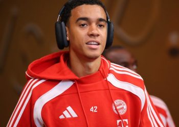 Bayern München erhält großen Aufschwung, da Jamal Musiala nach Verletzung zurückkehrt und offiziell spielfähig erklärt wird, sagt Cheftrainer Vincent Kompany.