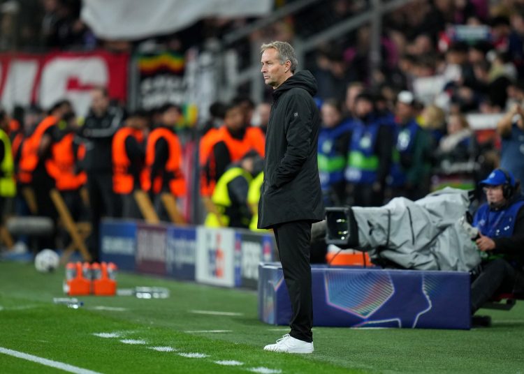 EILMELDUNG: Bayer-Leverkusen-Trainer Kasper Hjulmand steht vor der Entlassung nach dem demütigenden Debakel gegen PSG und ungelösten internen Problemen