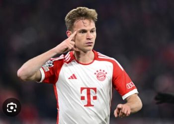 💣🔥 Bayern München EXPLODIERT VOR SCHOCK! 😱💥 Joshua Kimmich hat ein unfassbares Angebot von 105 MILLIONEN PFUND arabischer Investoren abgelehnt – pure Loyalität, pure Leidenschaft! ❌💰 „Ich würde für dieses Wappen sterben!“ ❤️‍💪 hallte wie Donner durch Europa! 🌍⚡ Fans weinen, Experten sind erstarrt – Deutschlands Held schreibt die Bedeutung von Liebe und…