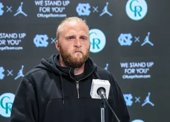 North Carolina Tar Heels Basketball Defensive Coordinator Steve Belichick, Gives a brutal honest Truth about Coach Hubert Davis misconduct and abusive words During Training, that why the team is lossing and players DECOMMIT