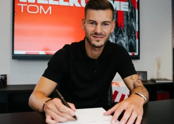 JETZT BESTÄTIGT: FC Köln erzielt vollständige Vertragsvereinbarung mit Mainz und holt seinen ehemaligen defensiven Mittelfeldspieler dauerhaft zurück, um den neu formierten Kader vor der kommenden Saison mit Stärke, Führungsqualität und Stabilität zu verstärken