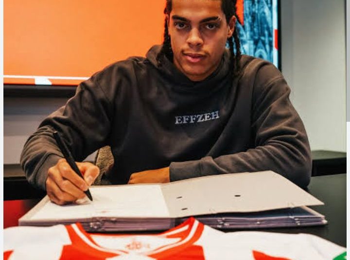 Elite-Entwicklungskader-Star Jahmai Simpson-Pusey wechselt dauerhaft zum Bundesligisten FC Köln.