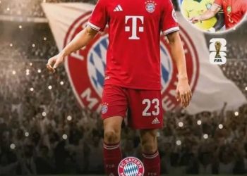 iel Brown steht nach seinem beeindruckenden WM-Debüt vor einem Wechsel für 55 Millionen Euro zum FC Bayern München – ALLE DETAILS ZUM SPEKTAKULÄREN TRANSFER HIER …**  Beim FC Bayern München sorgt ein mögliches Transfergeschäft für großes Aufsehen. Nathaniel Brown soll nach einem beeindruckenden Auftritt bei der Weltmeisterschaft das Interesse des deutschen Rekordmeisters geweckt haben. Berichten zufolge könnte der talentierte Spieler für eine Ablösesumme von rund 55 Millionen Euro nach München wechseln. Eine offizielle Bestätigung des Transfers steht jedoch noch aus.  Brown hat in den vergangenen Monaten mit starken Leistungen auf sich aufmerksam gemacht. Besonders sein Auftritt auf der internationalen Bühne soll dazu beigetragen haben, dass mehrere Topklubs seine Entwicklung genauer beobachten. Sein beeindruckendes WM-Debüt hat seinen Marktwert offenbar weiter gesteigert und könnte nun den nächsten großen Schritt in seiner Karriere einleiten.  Der FC Bayern ist bekannt dafür, junge und talentierte Spieler mit großem Entwicklungspotenzial frühzeitig zu verpflichten. Brown könnte genau in dieses Profil passen. Seine Dynamik, technische Qualität und Vielseitigkeit machen ihn zu einem interessanten Kandidaten für die langfristige Planung des Vereins. In München könnte er die Möglichkeit erhalten, sich auf höchstem europäischen Niveau weiterzuentwickeln und regelmäßig um wichtige Titel zu kämpfen.  Eine mögliche Ablösesumme von 55 Millionen Euro würde gleichzeitig zeigen, wie hoch die Verantwortlichen die Fähigkeiten des Spielers einschätzen. Für Bayern wäre es eine erhebliche Investition, doch der Verein könnte davon überzeugt sein, dass Brown das Potenzial besitzt, sich langfristig zu einem wichtigen Leistungsträger zu entwickeln.  Für die Fans des FC Bayern wäre ein solcher Transfer zweifellos eine spannende Nachricht. Nach seinem starken WM-Auftritt dürfte das Interesse an Brown noch einmal deutlich gestiegen sein. Sollte es tatsächlich zu einer Einigung kommen, könnte der Wechsel zu einem der größten Transfers seiner bisherigen Karriere werden.  Allerdings müssen bis zu einer offiziellen Bekanntgabe noch mehrere Details geklärt werden. Vertragsbedingungen, medizinische Untersuchungen und die endgültige Einigung zwischen den beteiligten Vereinen könnten entscheidend sein. Deshalb sollten die aktuellen Meldungen zunächst mit Vorsicht betrachtet werden.  Fest steht jedoch, dass Nathaniel Brown mit seinen Leistungen international auf sich aufmerksam gemacht hat. Ein möglicher Wechsel zum FC Bayern für 55 Millionen Euro wäre ein spektakulärer Schritt und könnte sowohl für den Spieler als auch für den deutschen Rekordmeister eine wichtige Entscheidung für die Zukunft darstellen. Die Bayern-Fans werden nun gespannt darauf warten, ob aus den aktuellen Gerüchten schon bald eine offizielle Transfermeldung wird.