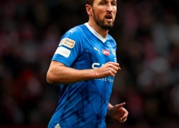 EILMELDUNG: Al-Hilal setzt seinen Masterplan in Bewegung – Hochrangiger Vereinsfunktionär landet in London, um einen sensationellen Transfer von Harry Kane einzufädeln. Rekordangebot soll den FC Bayern erschüttern, den globalen Transfermarkt verändern und eine der dramatischsten Wechselgeschichten der Fußballgeschichte auslösen.