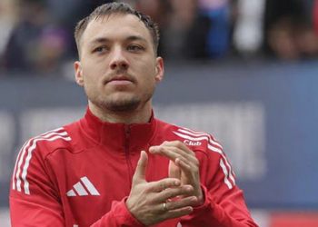 Schockierende Nachricht: Julian Justvan, Mittelfeldspieler des 1. FC Nürnberg, hat gerade seinen Abschied vom Team verkündet – nach einem riesigen … WEITERLESEN …